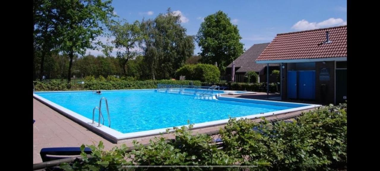 디센 2 -3 Persoons Chalet In Bosrijk Park Kempenbos-Duc De Brabant 빌라 외부 사진